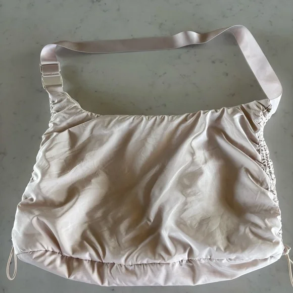 Wilo Cream Side Cinch Bag - Picture 9 of 14